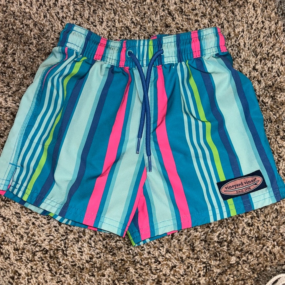 Vineyard Vines 4t swimming trunks